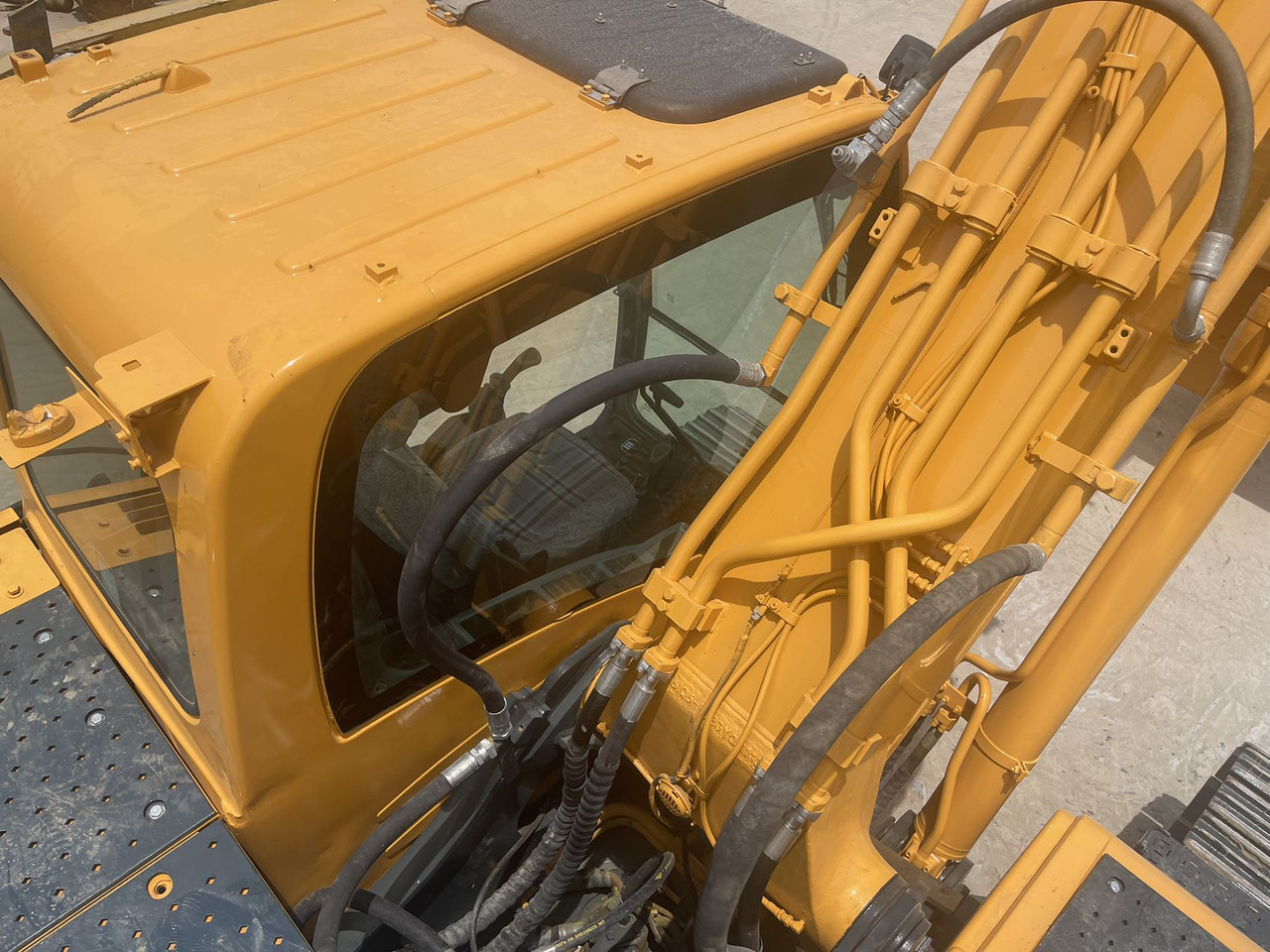 HYUNDAI 220LC-9S - Bager guseničar: slika 5 HYUNDAI 220LC-9S - Bager guseničar: slika 5