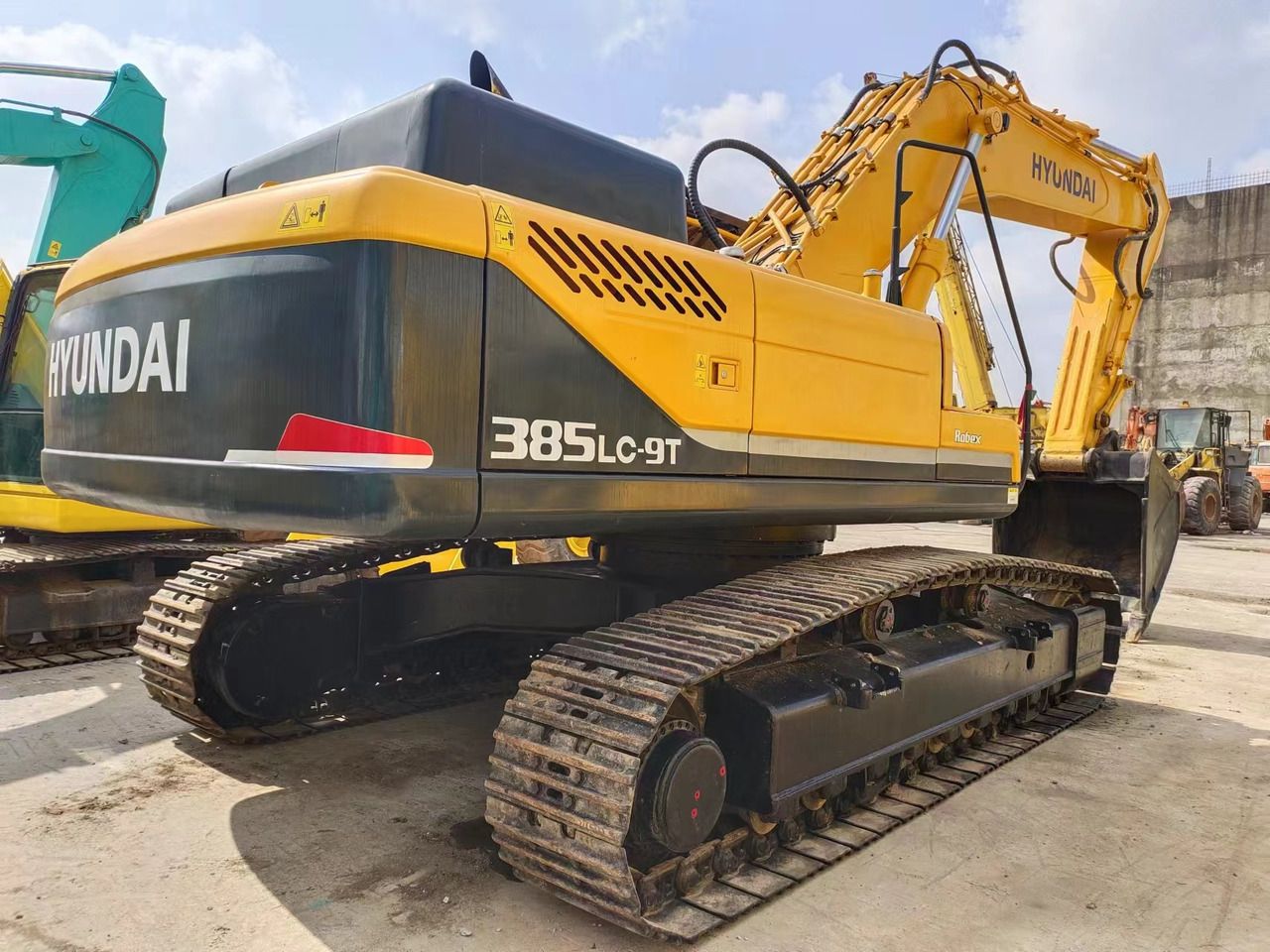 HYUNDAI R385LC-9T R305 R220 - Bager guseničar: slika 1 HYUNDAI R385LC-9T R305 R220 - Bager guseničar: slika 1