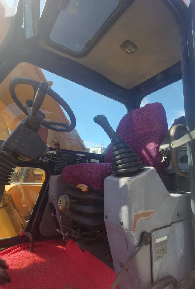 HYUNDAI ROBEX 210W-9 - Bager točkaš: slika 3 HYUNDAI ROBEX 210W-9 - Bager točkaš: slika 3