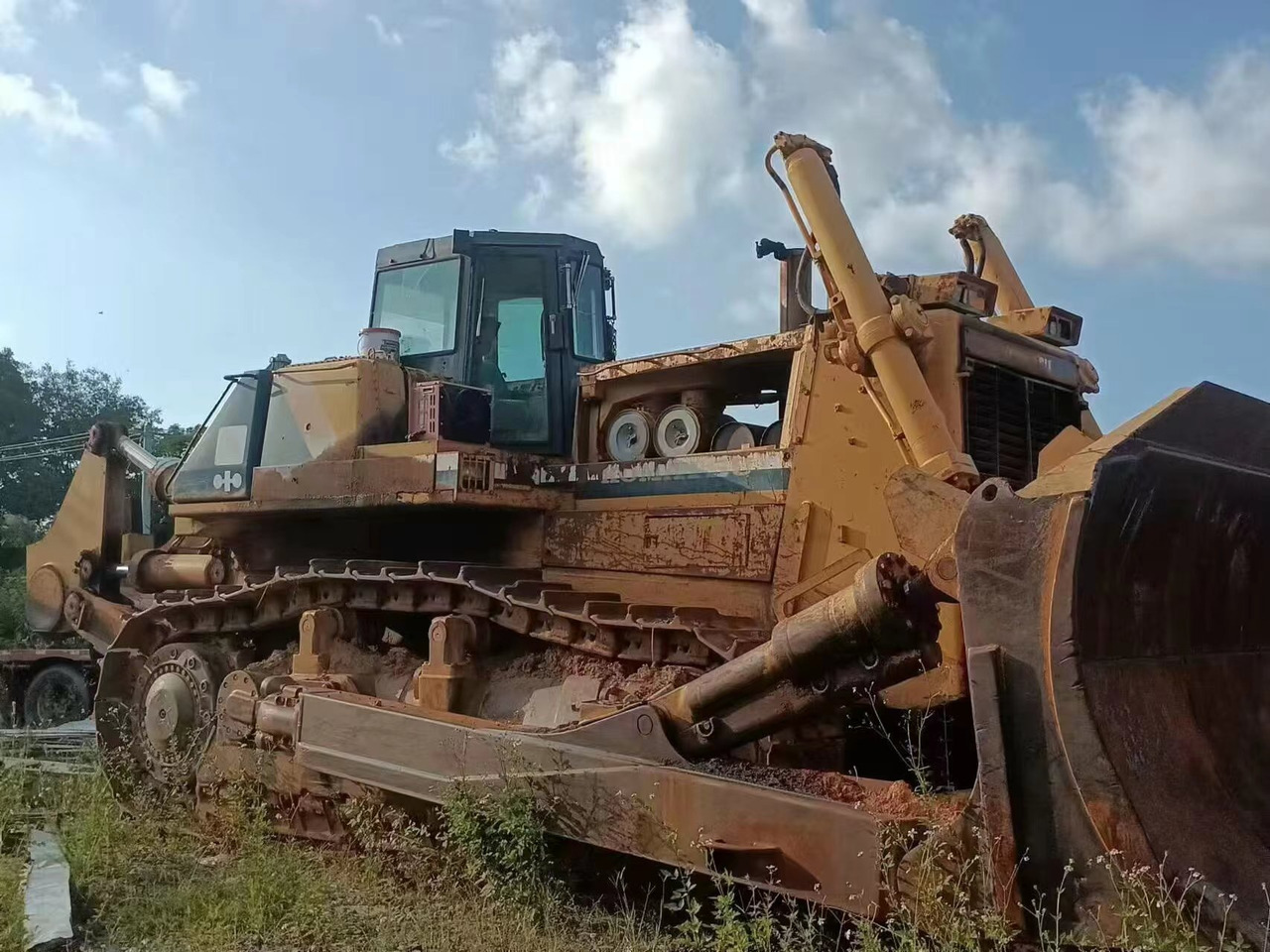KOMATSU D475 - Buldožer: slika 1 KOMATSU D475 - Buldožer: slika 1