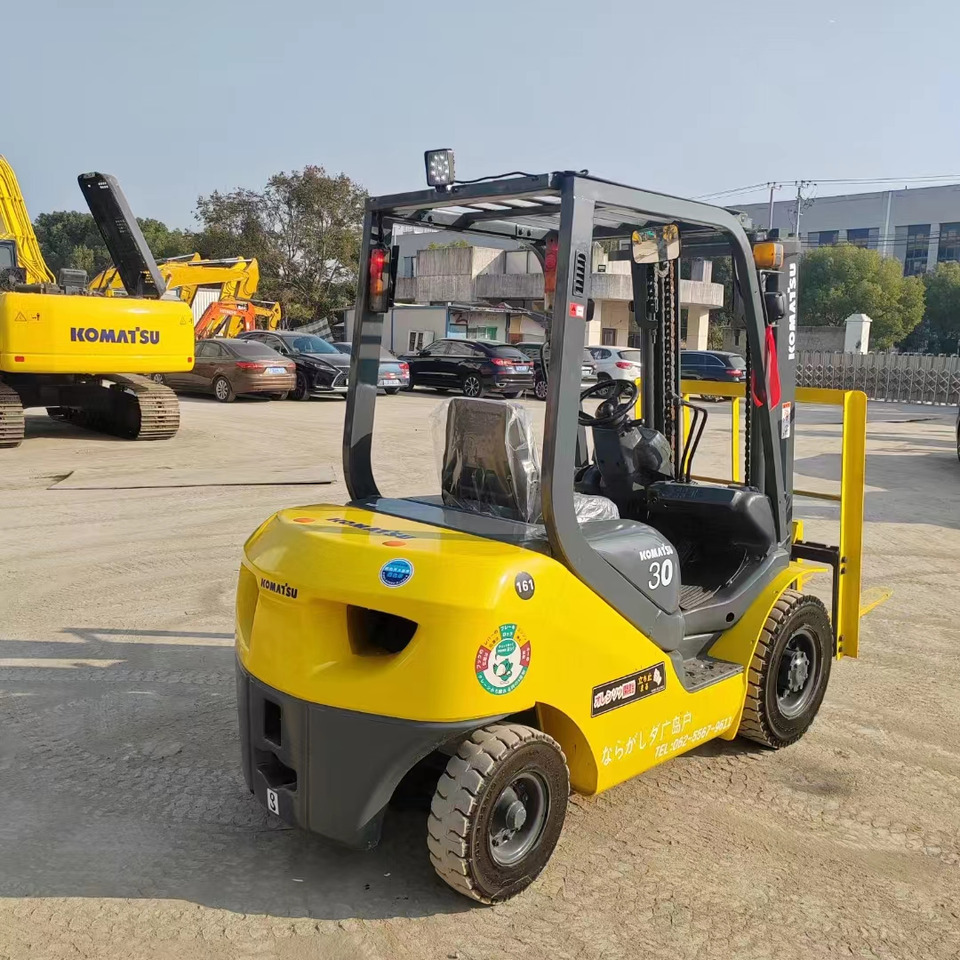 KOMATSU FD30 - Dizel viljuškar: slika 3 KOMATSU FD30 - Dizel viljuškar: slika 3