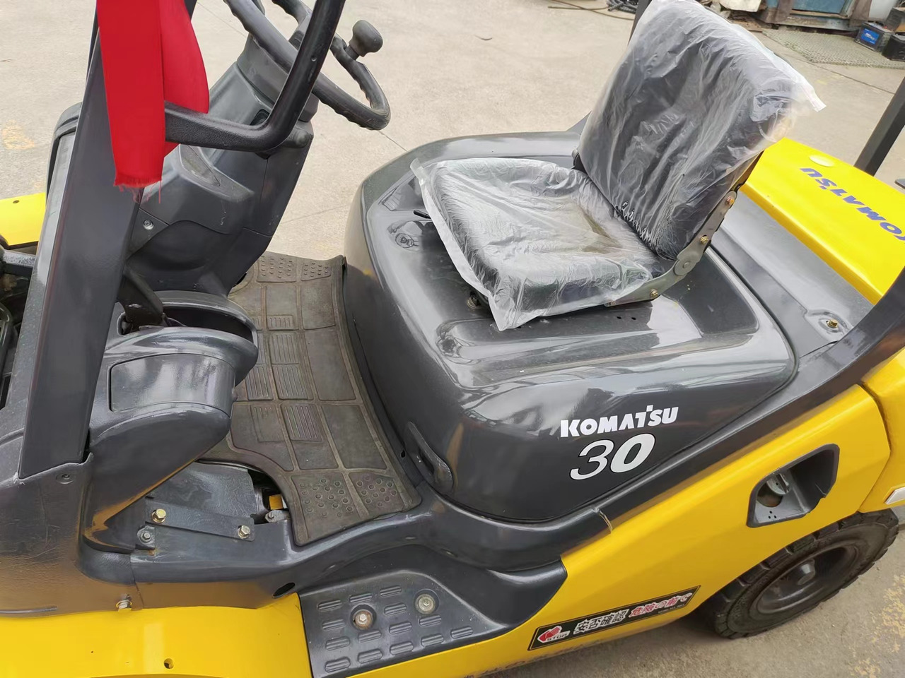 KOMATSU FD30 - Dizel viljuškar: slika 2 KOMATSU FD30 - Dizel viljuškar: slika 2