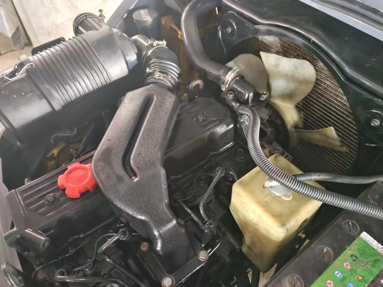 KOMATSU FD30 - Dizel viljuškar: slika 5 KOMATSU FD30 - Dizel viljuškar: slika 5