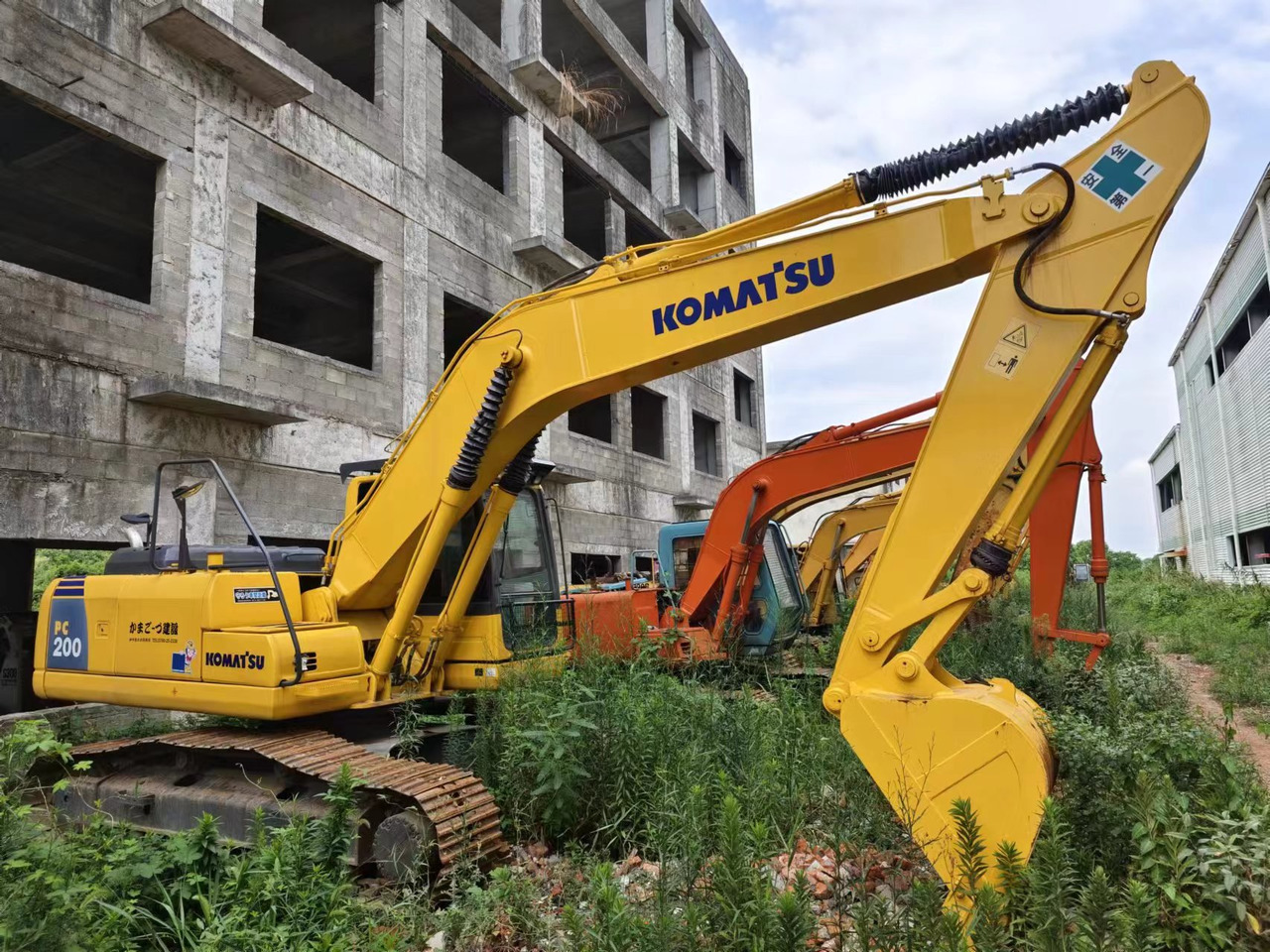 KOMATSU PC200-8 - Bager guseničar: slika 2 KOMATSU PC200-8 - Bager guseničar: slika 2