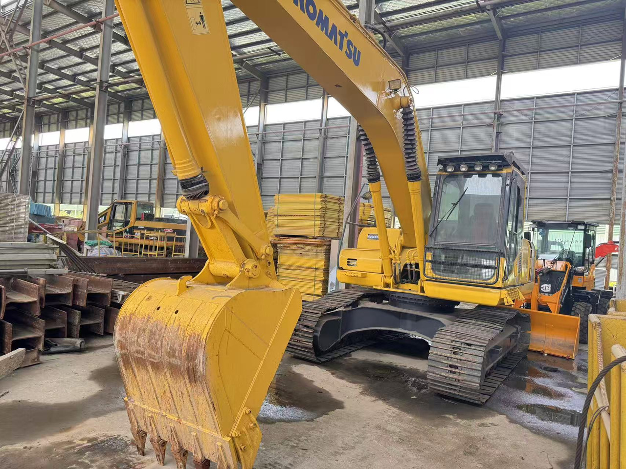 KOMATSU PC200-8 - Bager guseničar: slika 5 KOMATSU PC200-8 - Bager guseničar: slika 5