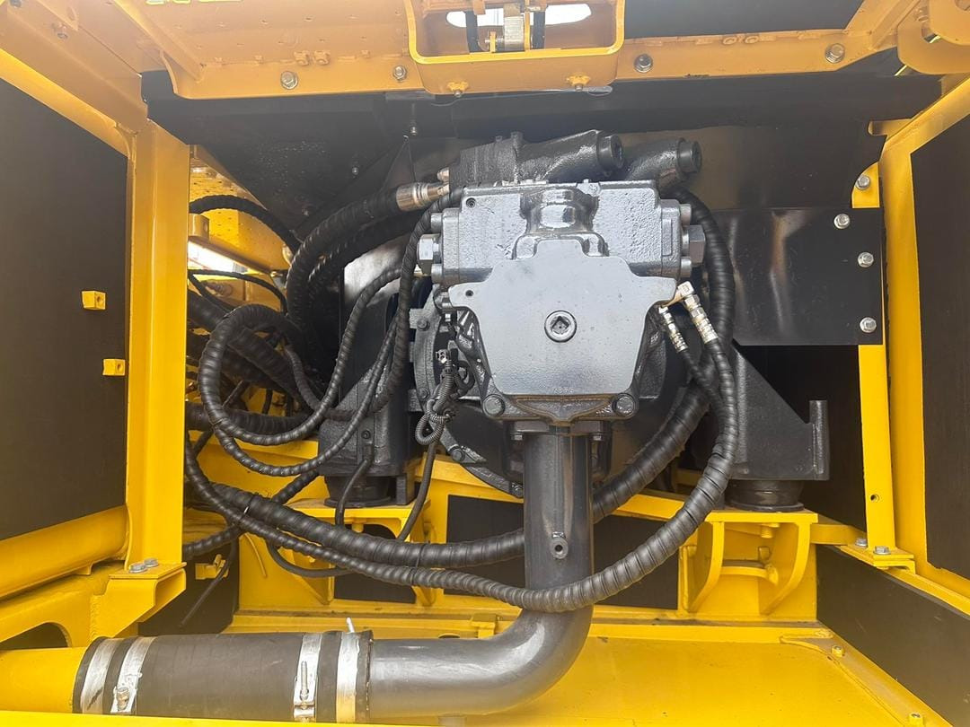 KOMATSU PC300-8 - Bager guseničar: slika 4 KOMATSU PC300-8 - Bager guseničar: slika 4