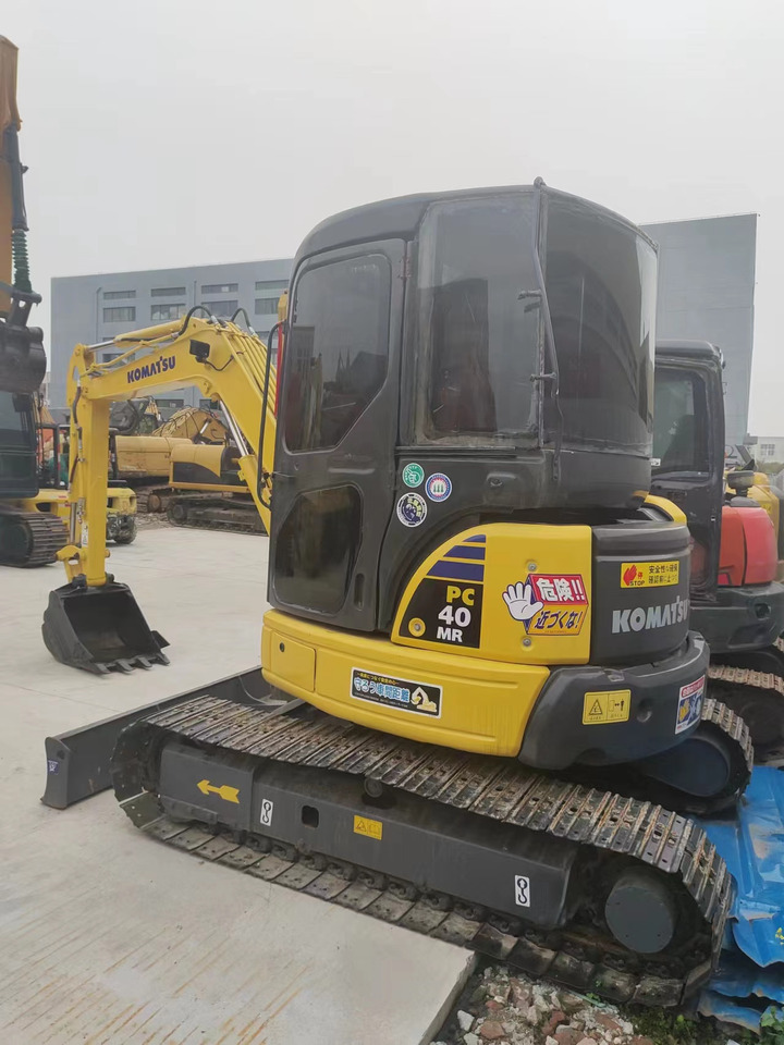 KOMATSU PC40MR - Mini bager: slika 3 KOMATSU PC40MR - Mini bager: slika 3
