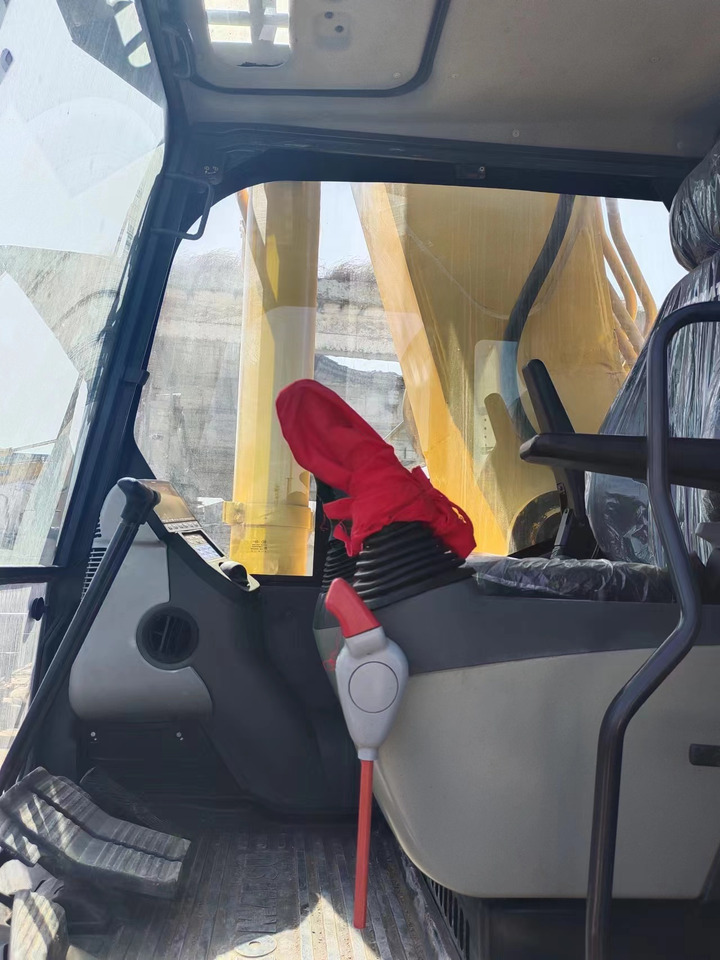 KOMATSU PC450-8 - Bager guseničar: slika 3 KOMATSU PC450-8 - Bager guseničar: slika 3