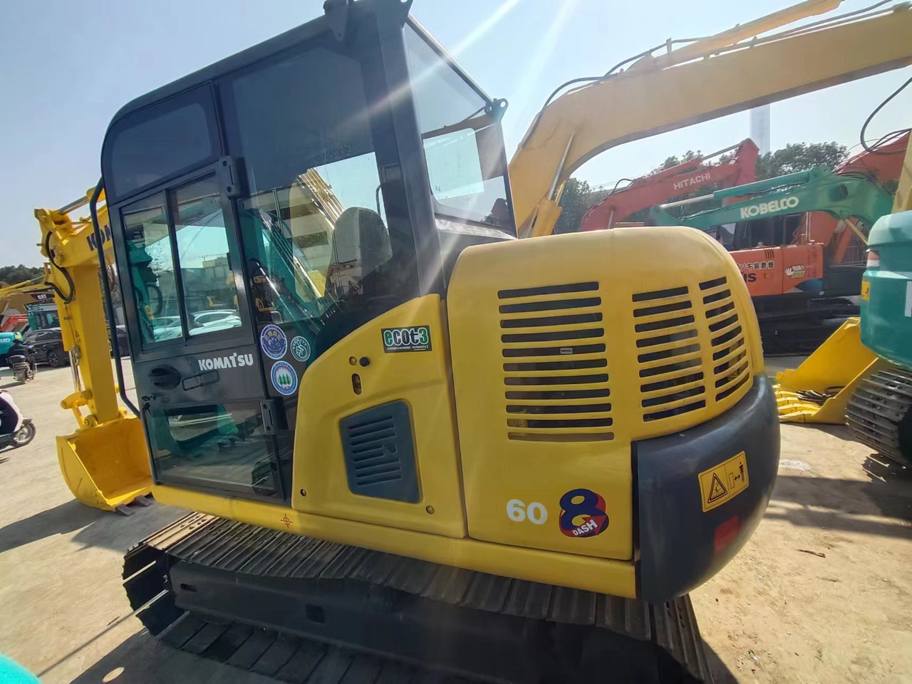 KOMATSU PC60-8 - Mini bager: slika 5 KOMATSU PC60-8 - Mini bager: slika 5