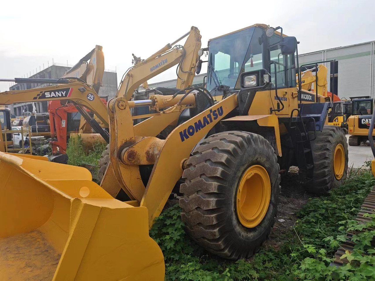 KOMATSU WA380-6 - Utovarivač točkaš: slika 1 KOMATSU WA380-6 - Utovarivač točkaš: slika 1