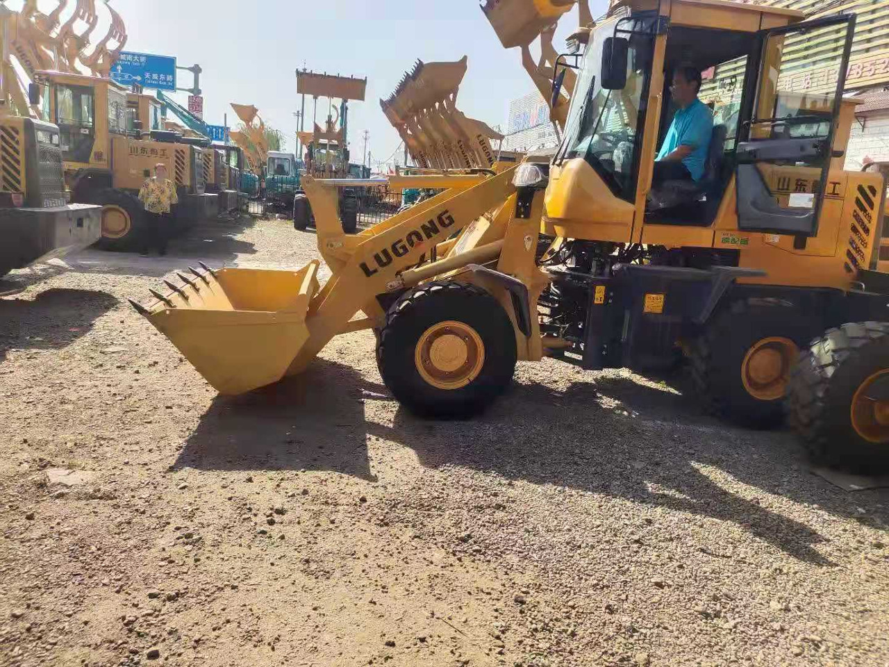 LUGONG L928 - Utovarivač točkaš: slika 3 LUGONG L928 - Utovarivač točkaš: slika 3