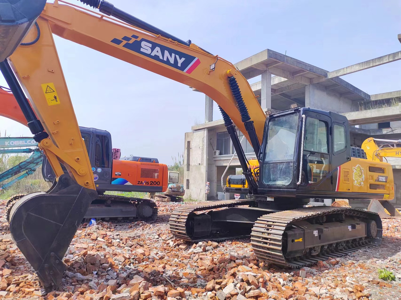 SANY SY215C - Bager guseničar: slika 1 SANY SY215C - Bager guseničar: slika 1