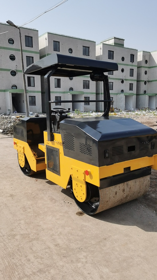 XCMG 3TON - Valjak: slika 2 XCMG 3TON - Valjak: slika 2