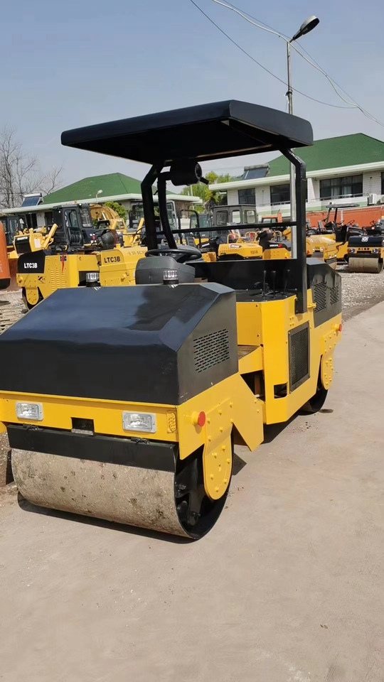 XCMG 3TON - Valjak: slika 4 XCMG 3TON - Valjak: slika 4