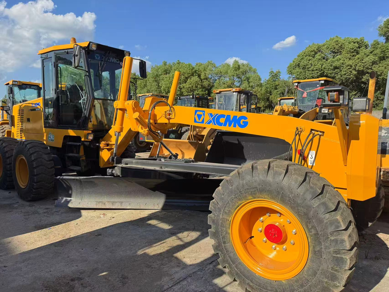 XCMG GR180 - Grejder: slika 1 XCMG GR180 - Grejder: slika 1