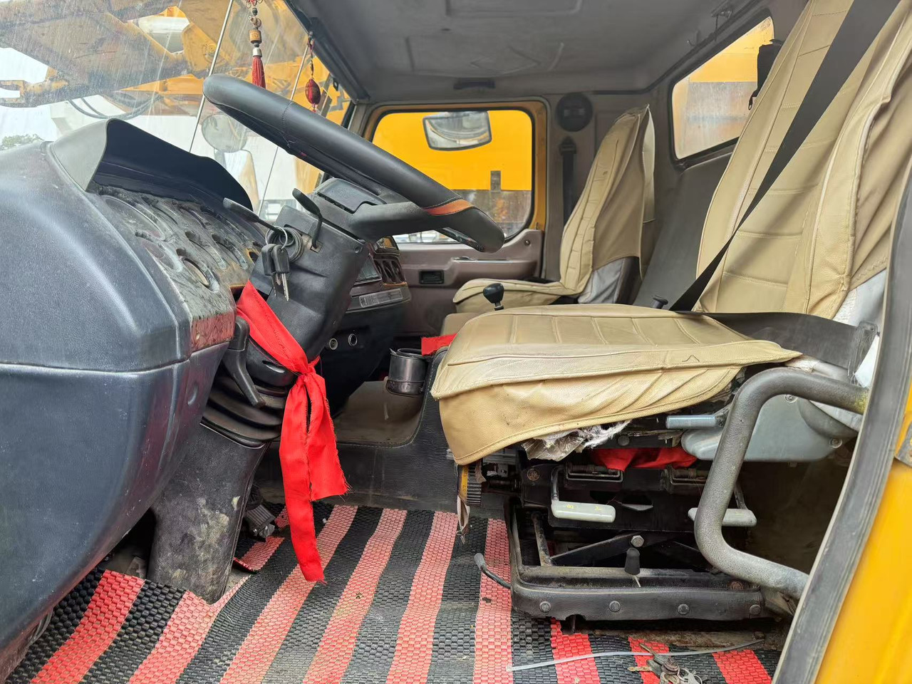 XCMG QY100K 100tons QY100K-2 - Pokretni kran: slika 5 XCMG QY100K 100tons QY100K-2 - Pokretni kran: slika 5