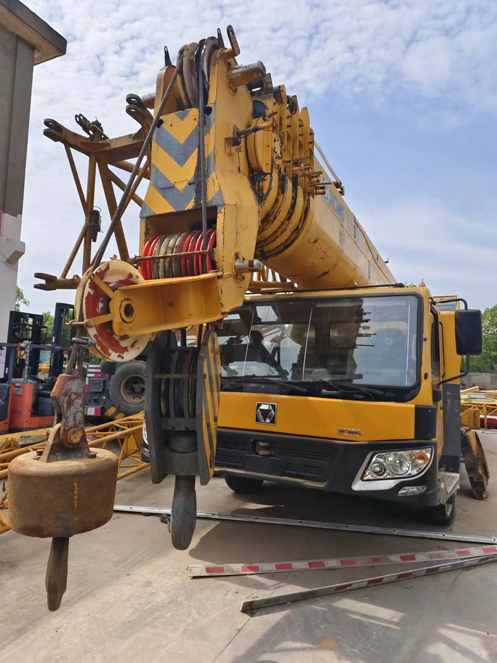 XCMG QY100K-Ⅱ QY100K 100tons - Pokretni kran: slika 1 XCMG QY100K-Ⅱ QY100K 100tons - Pokretni kran: slika 1