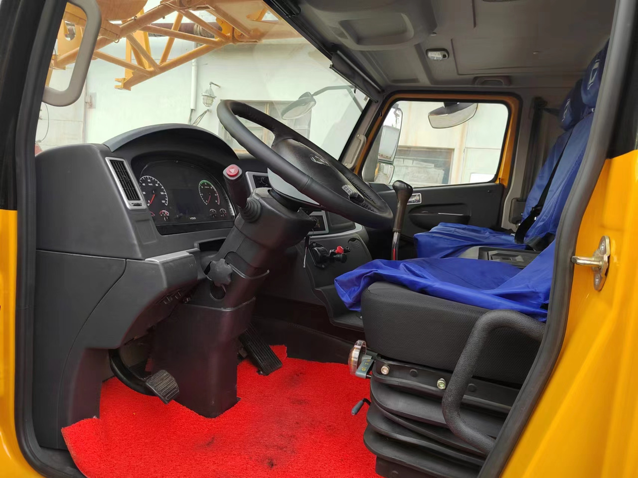 XCMG QY70K - Pokretni kran: slika 5 XCMG QY70K - Pokretni kran: slika 5