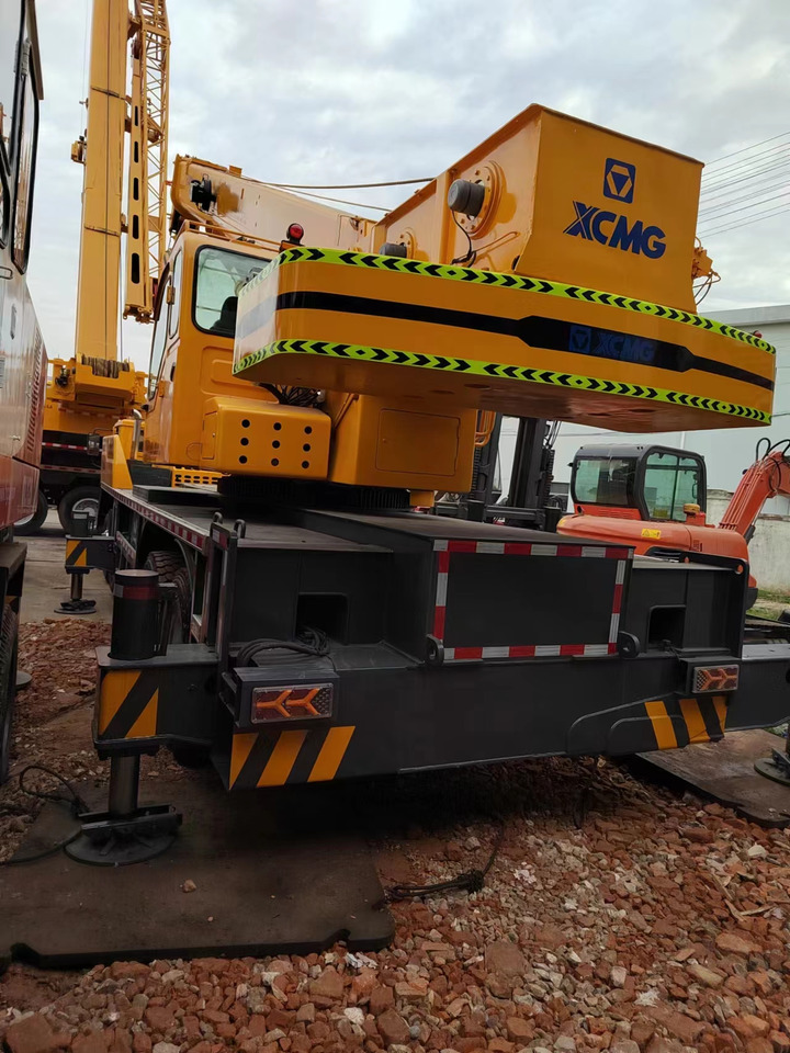 XCMG QY70K good condition QY25K QY50K QY100K QY130K China brand mobile crane - Pokretni kran: slika 3 XCMG QY70K good condition QY25K QY50K QY100K QY130K China brand mobile crane - Pokretni kran: slika 3