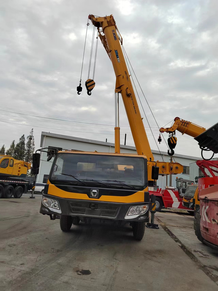 XCMG QY70K good condition QY25K QY50K QY100K QY130K China brand mobile crane - Pokretni kran: slika 2 XCMG QY70K good condition QY25K QY50K QY100K QY130K China brand mobile crane - Pokretni kran: slika 2