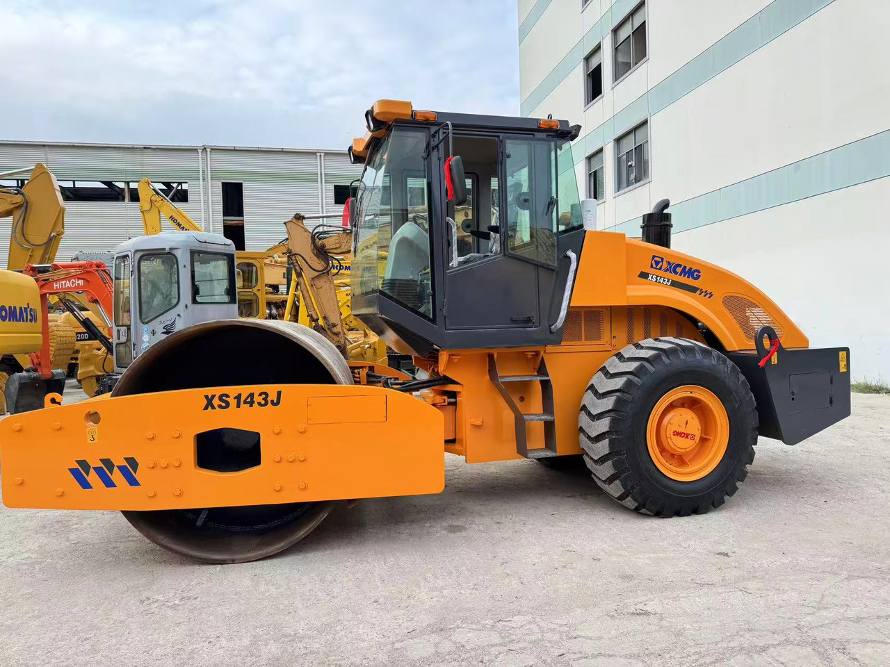XCMG XS143J - Valjak za puteve: slika 3 XCMG XS143J - Valjak za puteve: slika 3