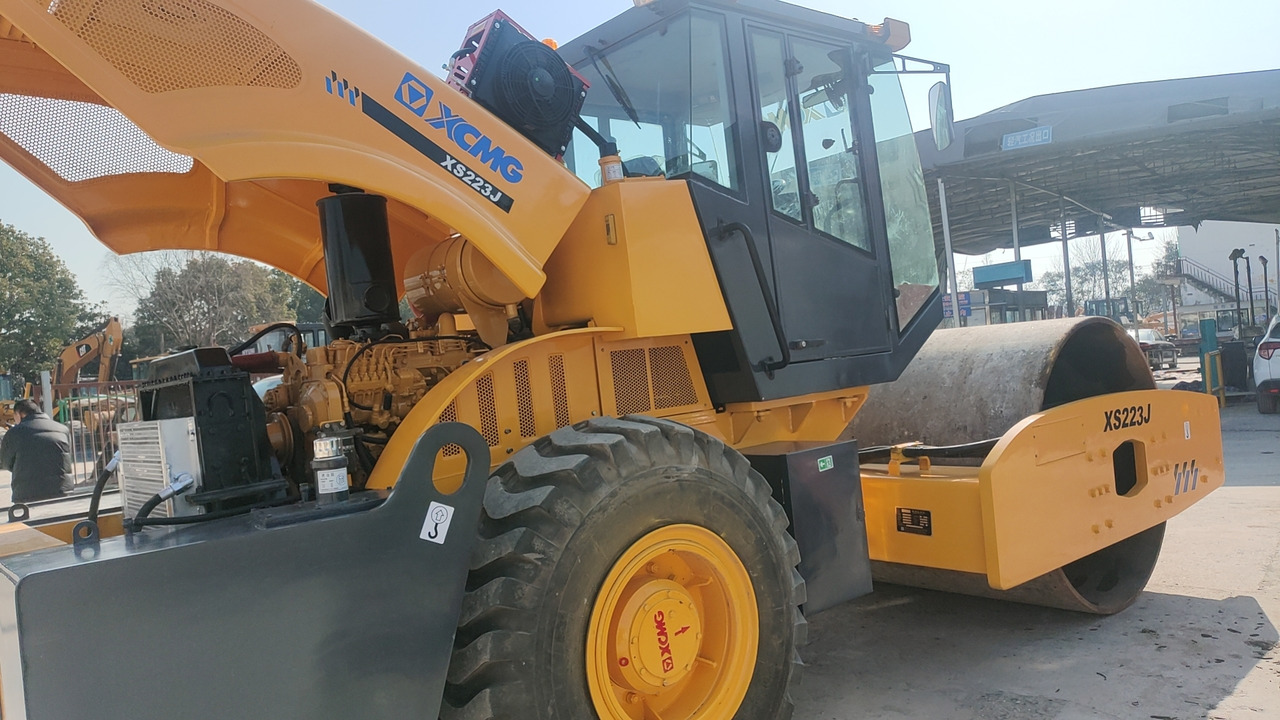 XCMG XS223J - Valjak za puteve: slika 2 XCMG XS223J - Valjak za puteve: slika 2
