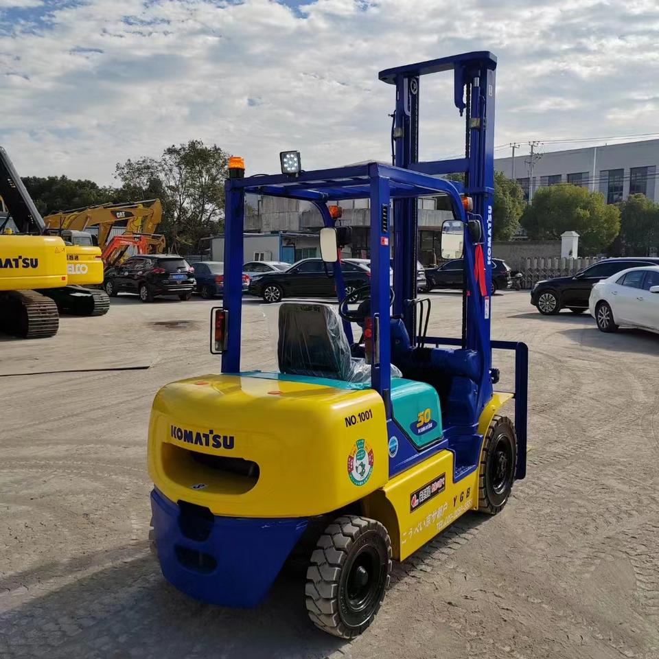 Komastu FD30 forklift 3tons - Dizel viljuškar: slika 4 Komastu FD30 forklift 3tons - Dizel viljuškar: slika 4