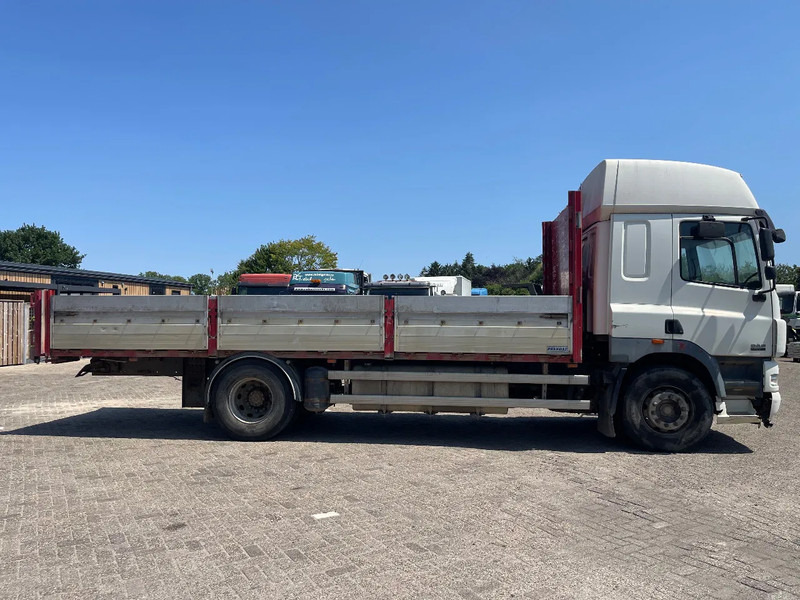 DAF CF 85 FLATBED TRUCK - Kamion sa tovarnim sandukom: slika 4 DAF CF 85 FLATBED TRUCK - Kamion sa tovarnim sandukom: slika 4