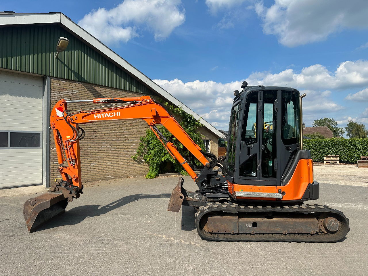 Hitachi ZX50U-2 CLR - Mini bager: slika 1 Hitachi ZX50U-2 CLR - Mini bager: slika 1