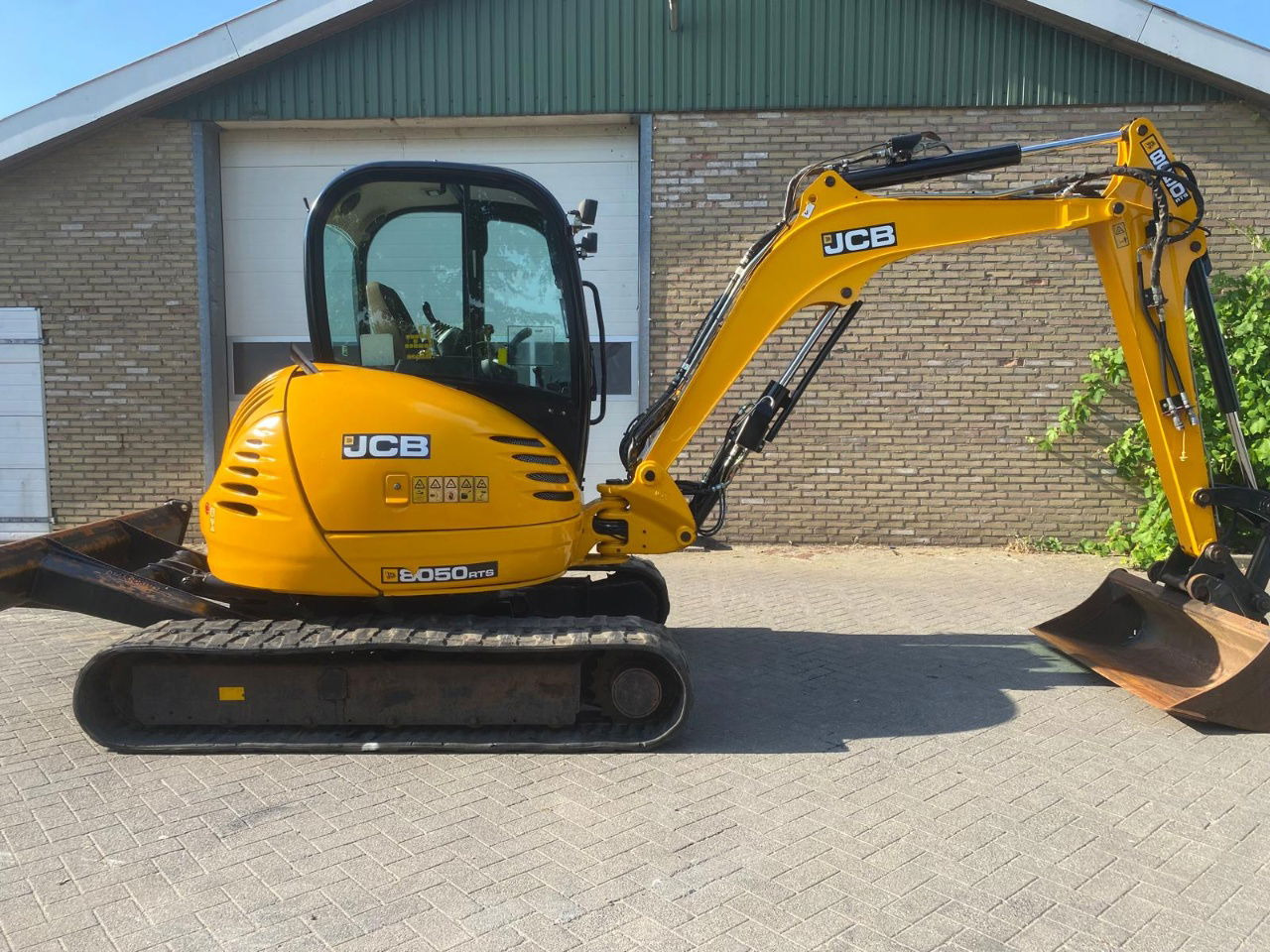 JCB 8050 - Mini bager: slika 2 JCB 8050 - Mini bager: slika 2