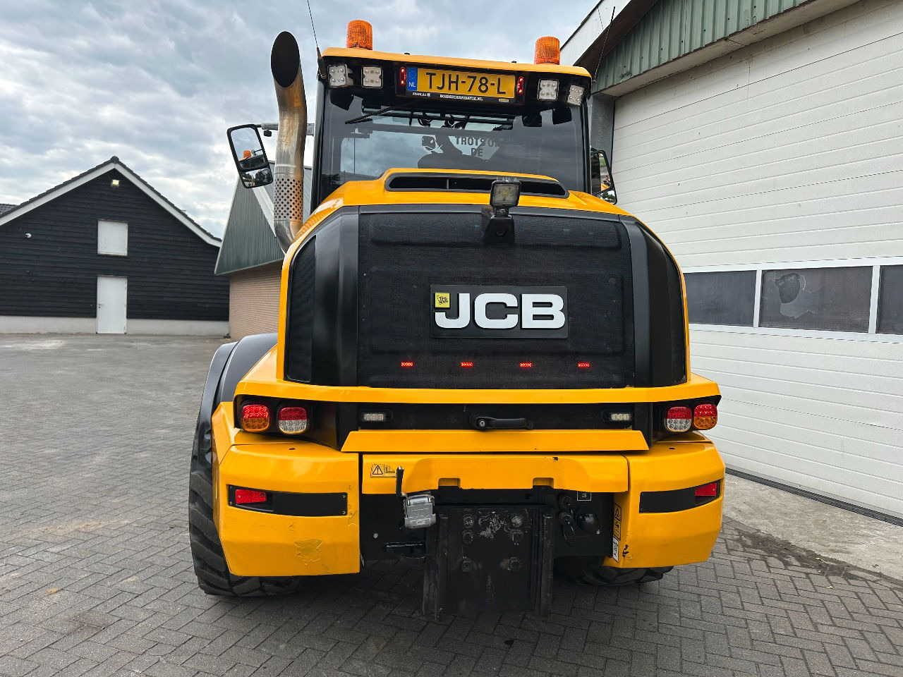 JCB TM320S sv - Teleskopski utovarivač na točkovima: slika 4 JCB TM320S sv - Teleskopski utovarivač na točkovima: slika 4