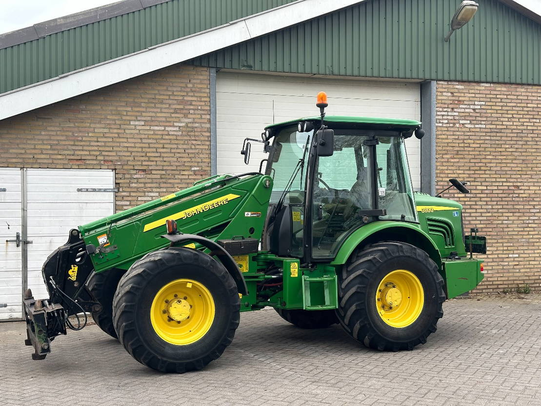 John Deere 3800 - Teleskopski utovarivač na točkovima: slika 1 John Deere 3800 - Teleskopski utovarivač na točkovima: slika 1