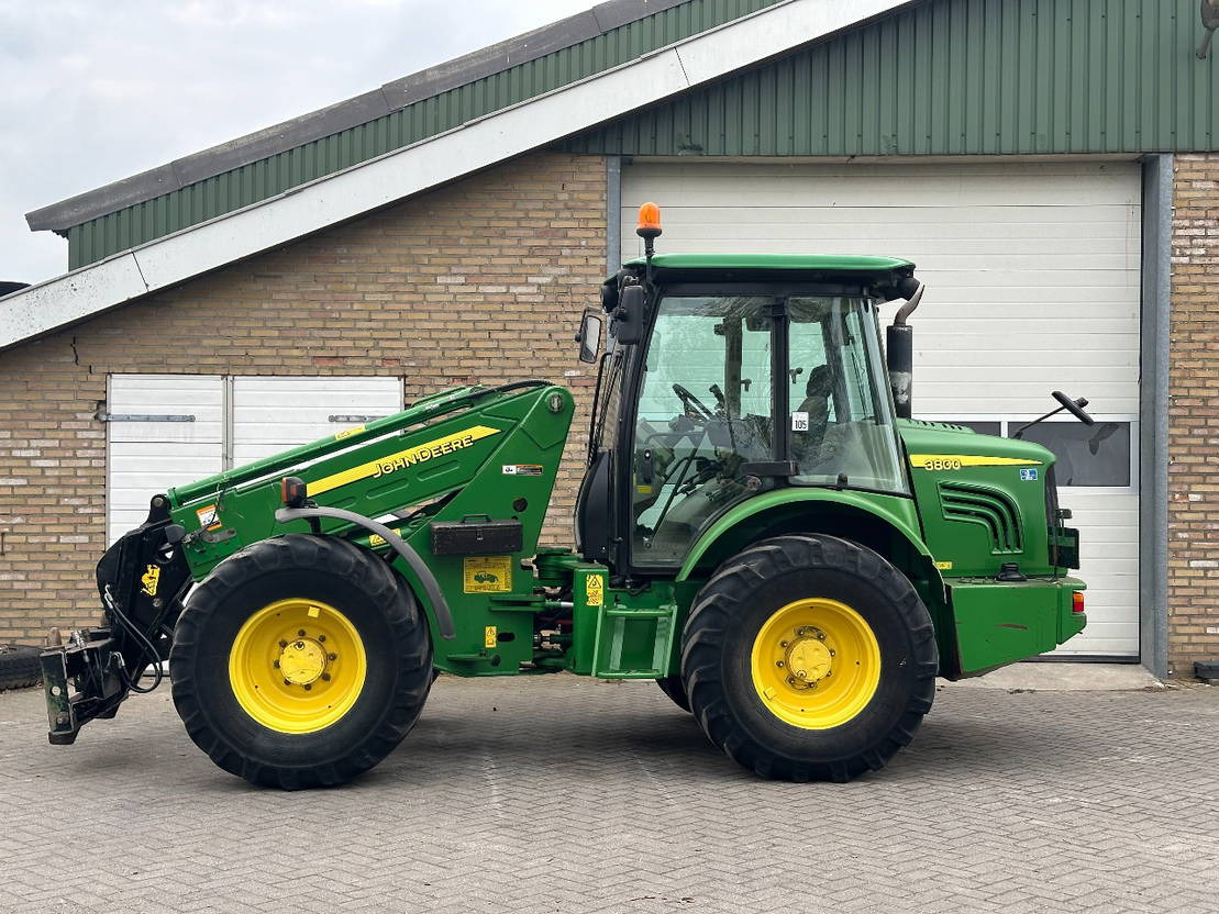 John Deere 3800 - Teleskopski utovarivač na točkovima: slika 2 John Deere 3800 - Teleskopski utovarivač na točkovima: slika 2