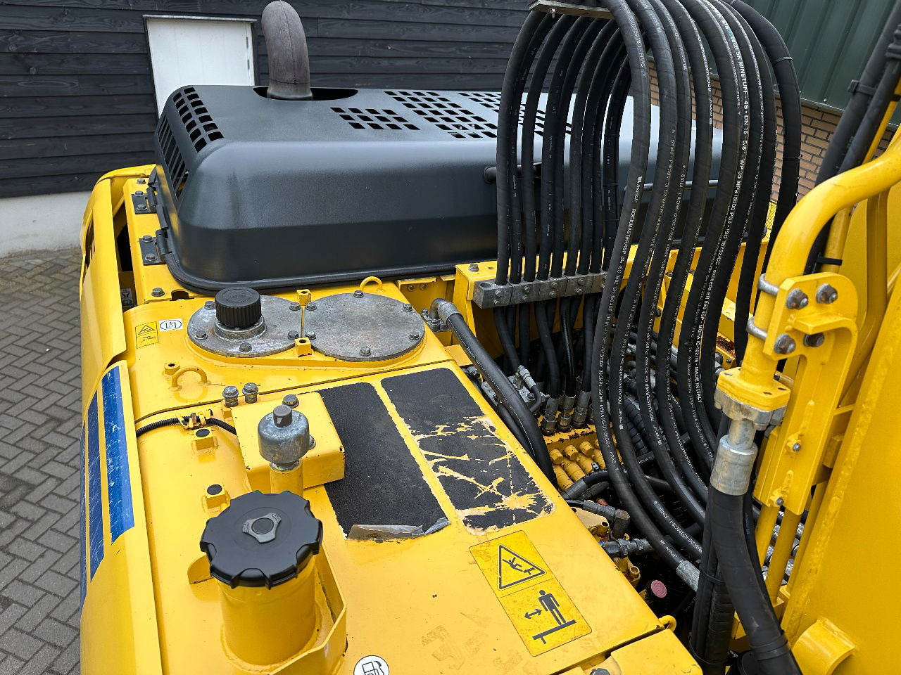 Bager točkaš Komatsu PW160-8: slika 23