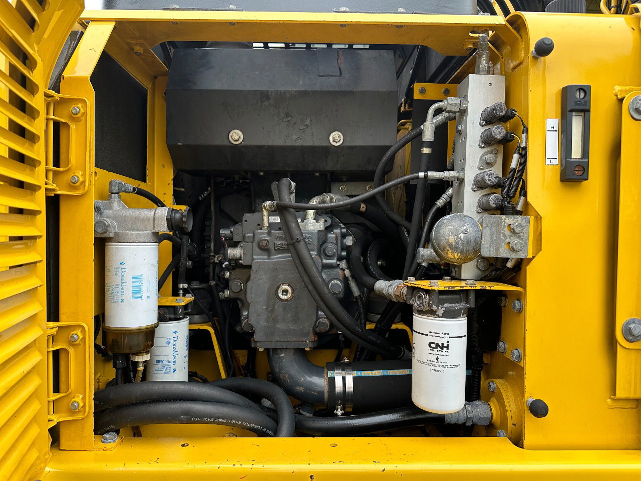Bager točkaš Komatsu PW160-8: slika 21