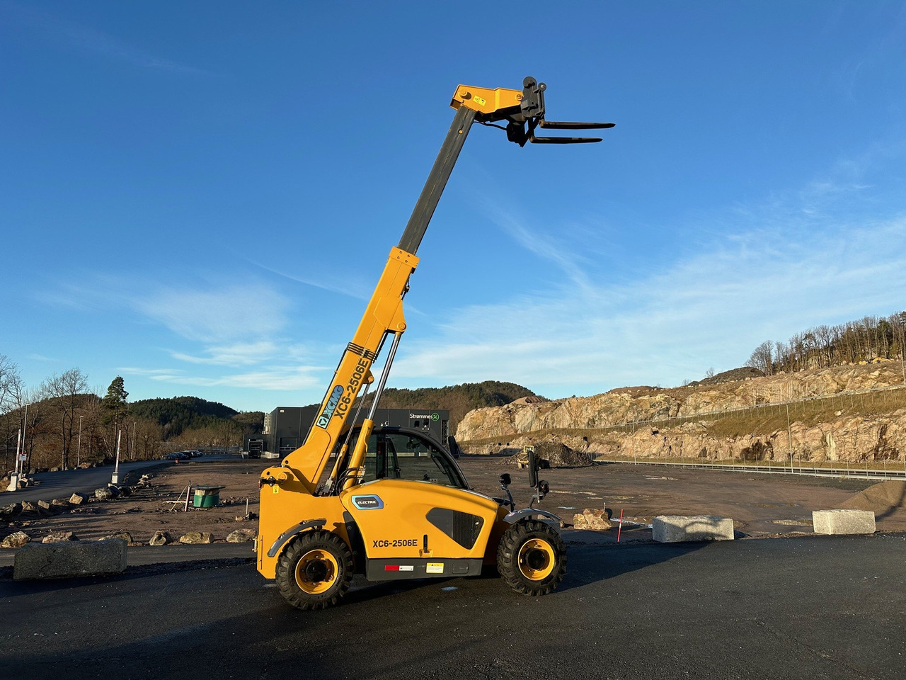 Andre XCMG 2506E #ELECTRIC - Teleskopski upravljač: slika 2 Andre XCMG 2506E #ELECTRIC - Teleskopski upravljač: slika 2