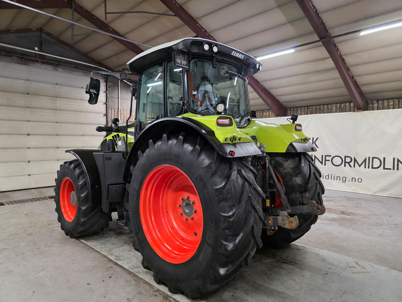 CLAAS Arion 660 C-Matic - Traktor: slika 3 CLAAS Arion 660 C-Matic - Traktor: slika 3