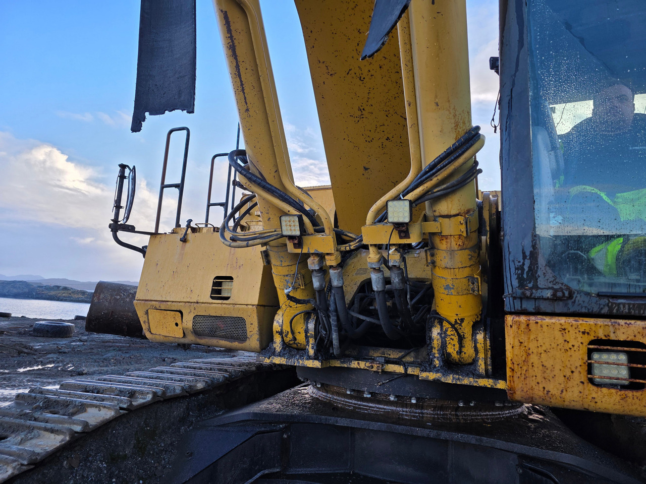 Bager guseničar Cat 365C: slika 17