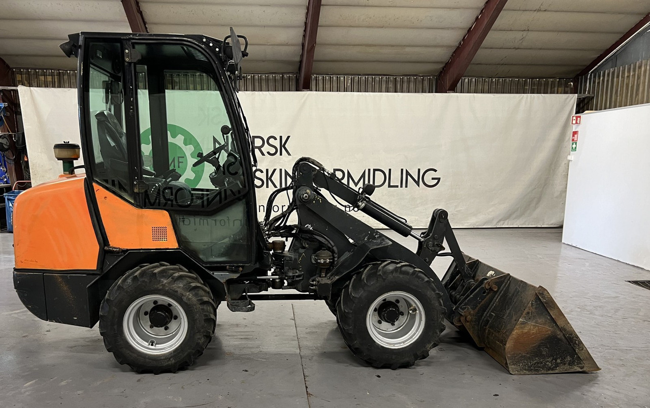 Giant V452T X-TRA HD - Utovarivač točkaš: slika 5 Giant V452T X-TRA HD - Utovarivač točkaš: slika 5
