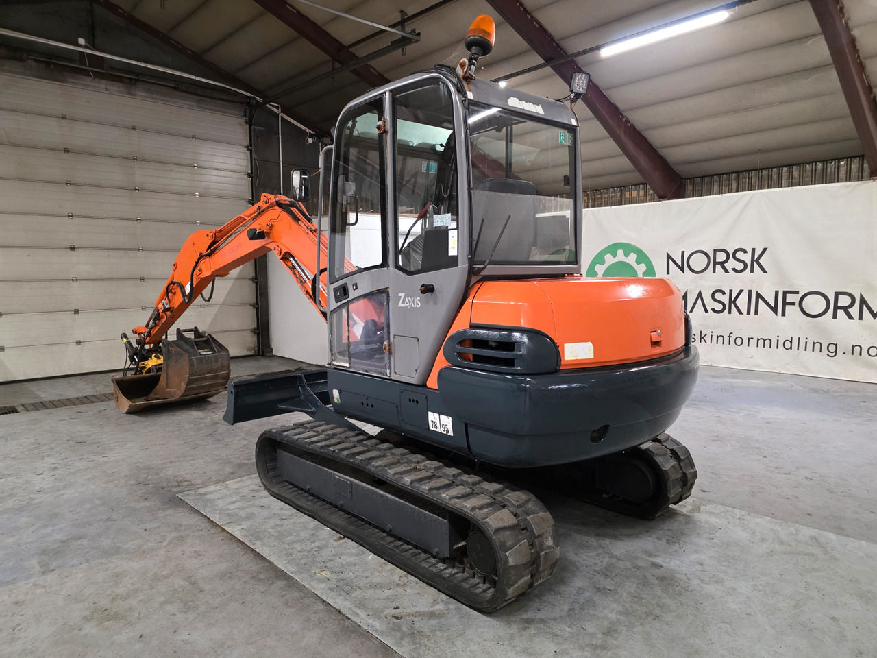 Hitachi ZX50 - Mini bager: slika 4 Hitachi ZX50 - Mini bager: slika 4