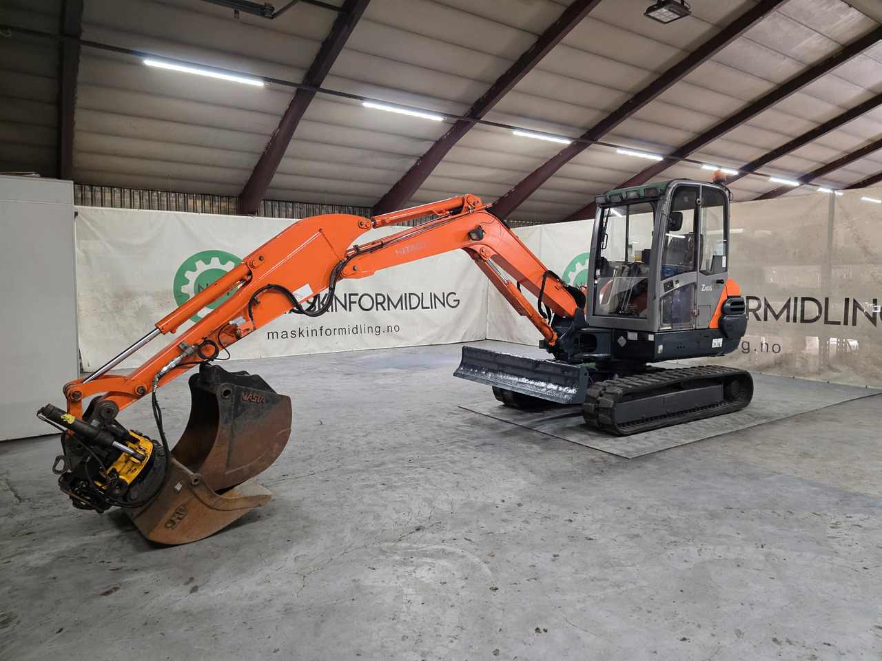 Hitachi ZX50 - Mini bager: slika 2 Hitachi ZX50 - Mini bager: slika 2