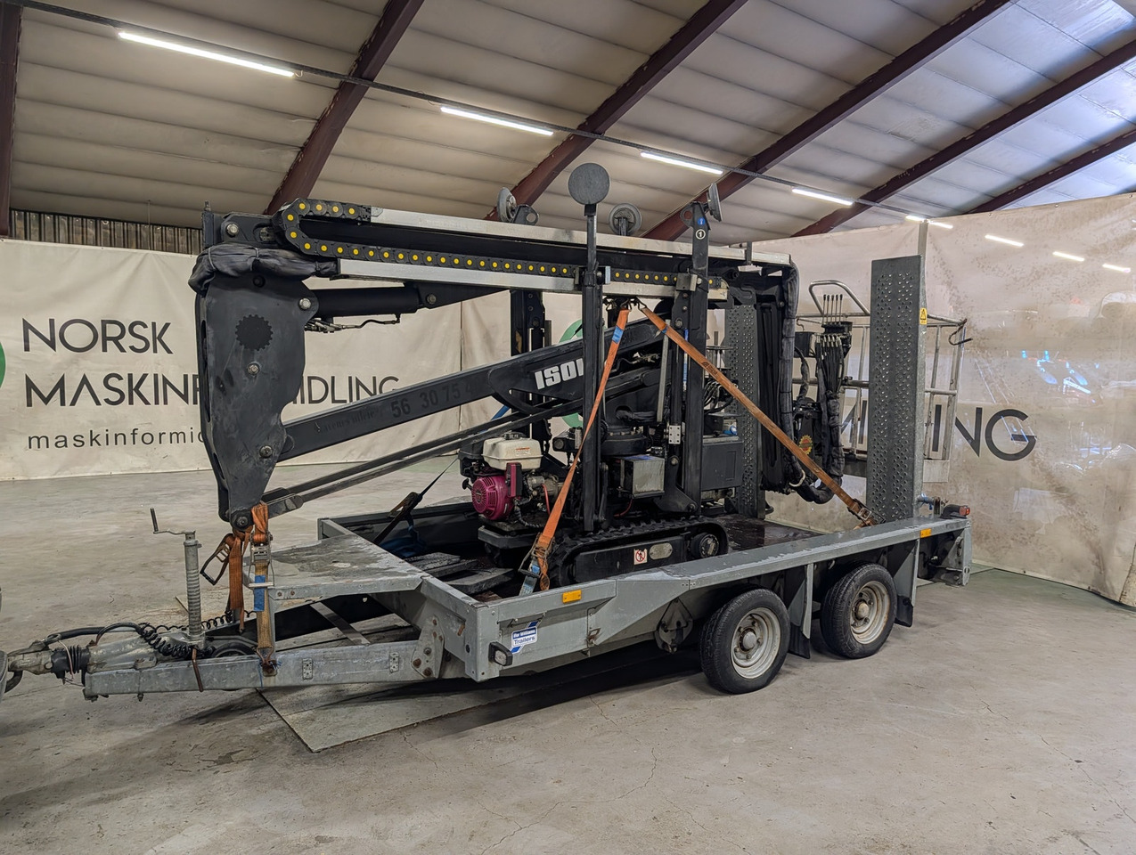 Pauk platforma Isoli Easylift R160 på henger: slika 1