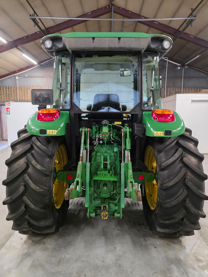 John Deere 5720 - Traktor: slika 3 John Deere 5720 - Traktor: slika 3