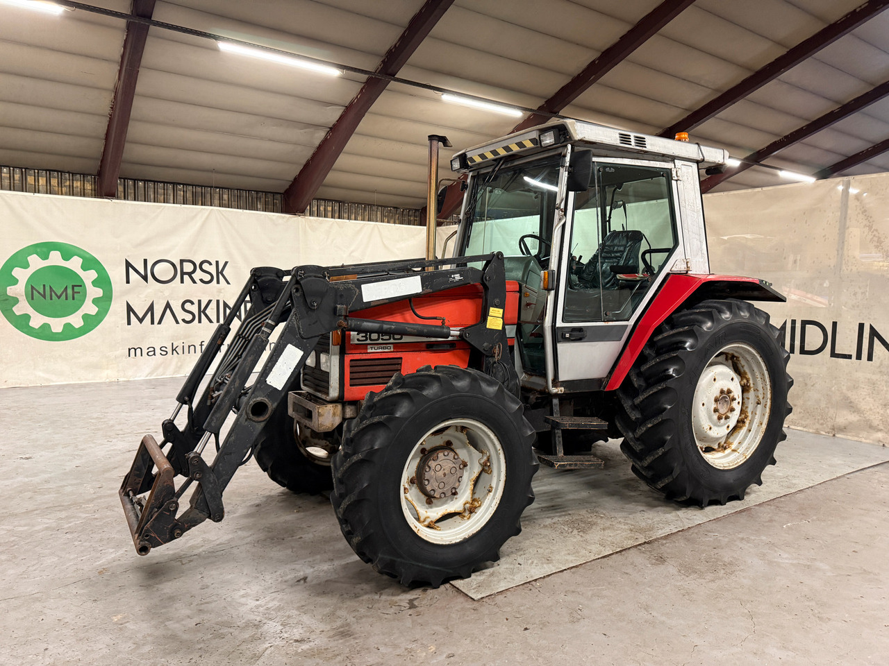 Massey Ferguson 3050 - Traktor: slika 1 Massey Ferguson 3050 - Traktor: slika 1