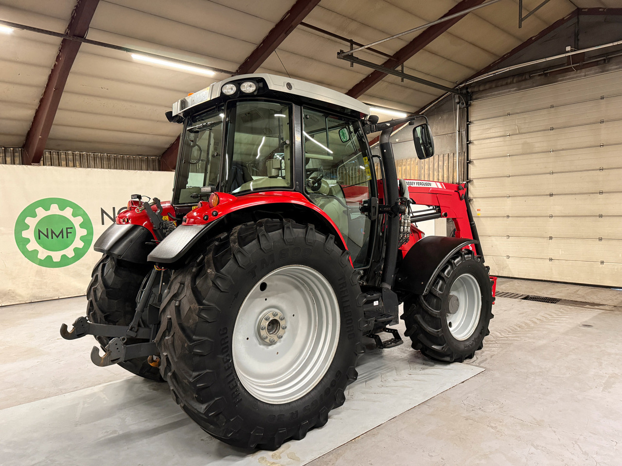 Massey Ferguson 5613 Dyna 4 - Traktor: slika 5 Massey Ferguson 5613 Dyna 4 - Traktor: slika 5