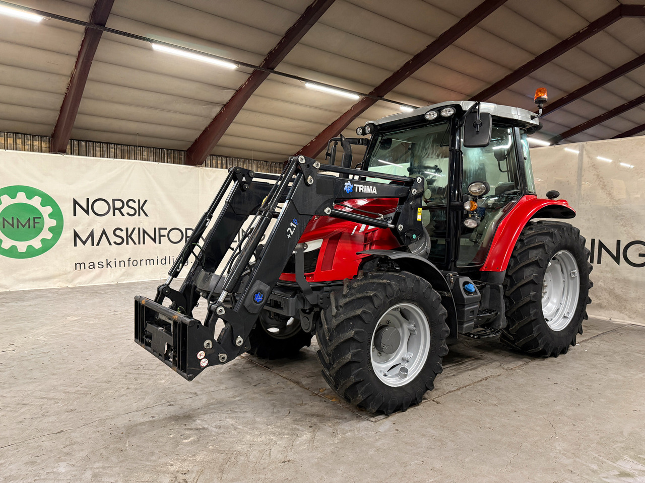 Massey Ferguson 5712 SL Dyna4 - Traktor: slika 1 Massey Ferguson 5712 SL Dyna4 - Traktor: slika 1