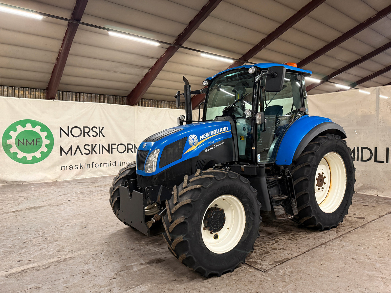 New Holland T5.115 EC - Traktor: slika 1 New Holland T5.115 EC - Traktor: slika 1