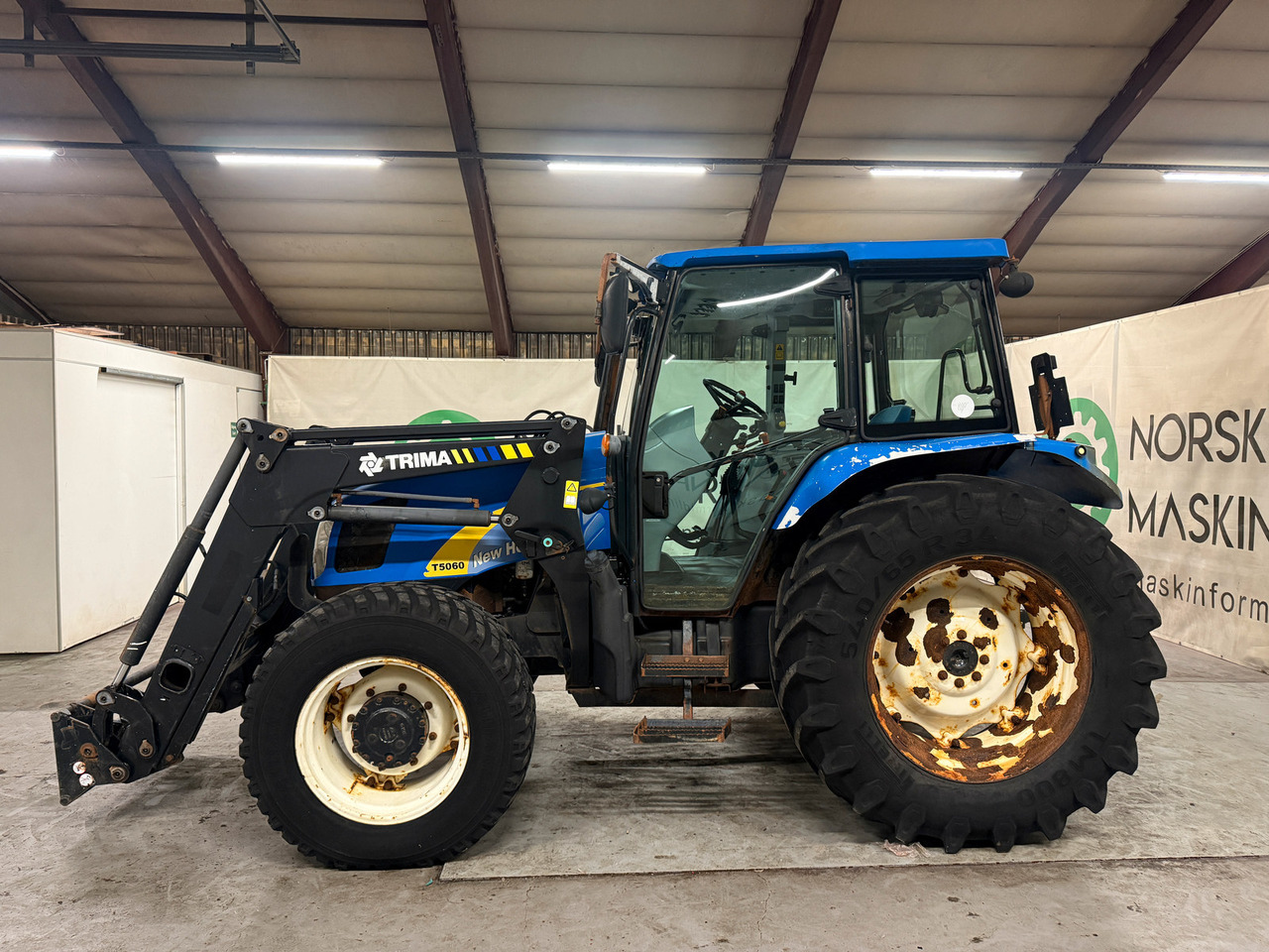 New Holland T5060 - Traktor: slika 2 New Holland T5060 - Traktor: slika 2