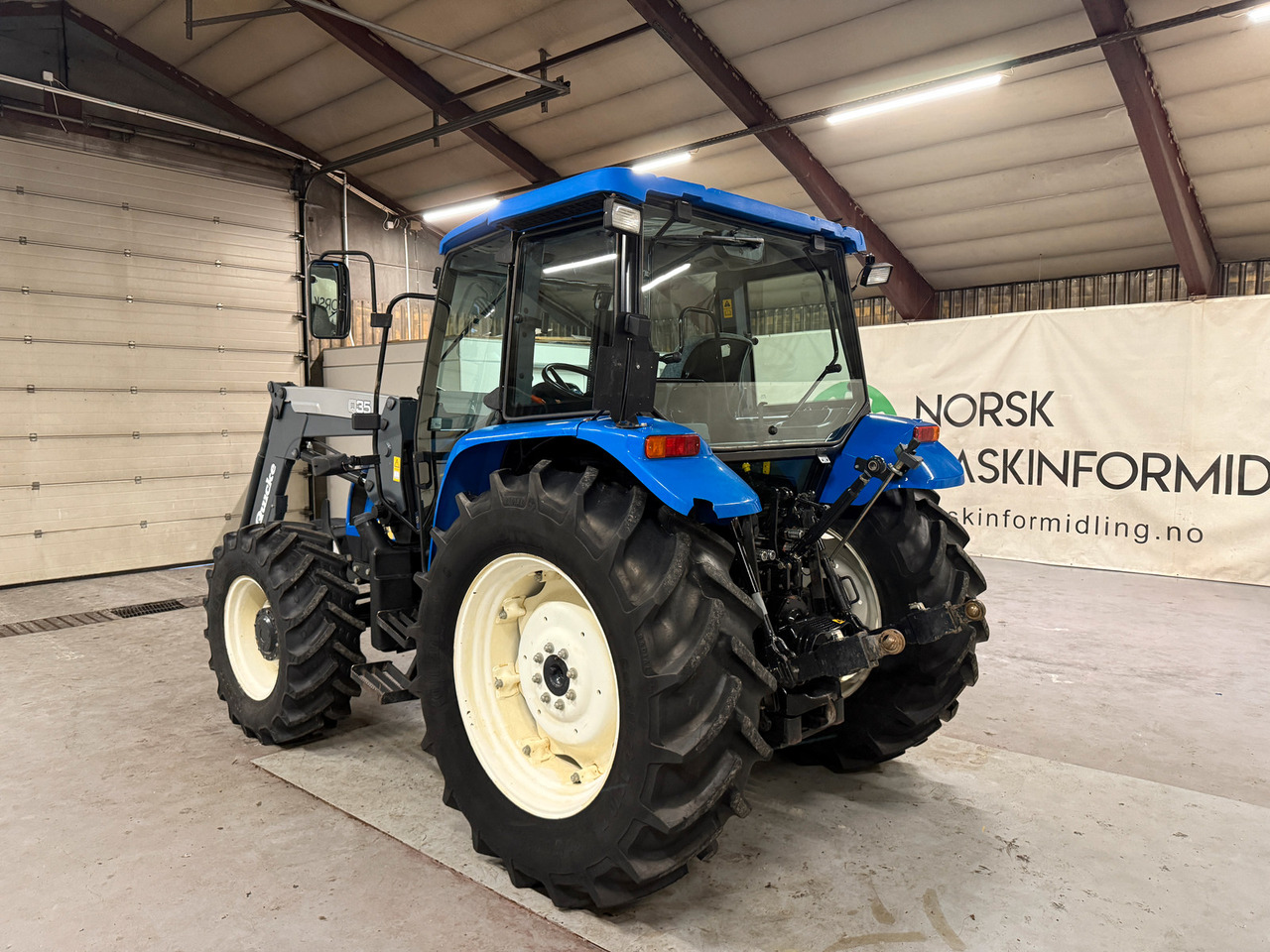 New Holland TL90 - Traktor: slika 3 New Holland TL90 - Traktor: slika 3