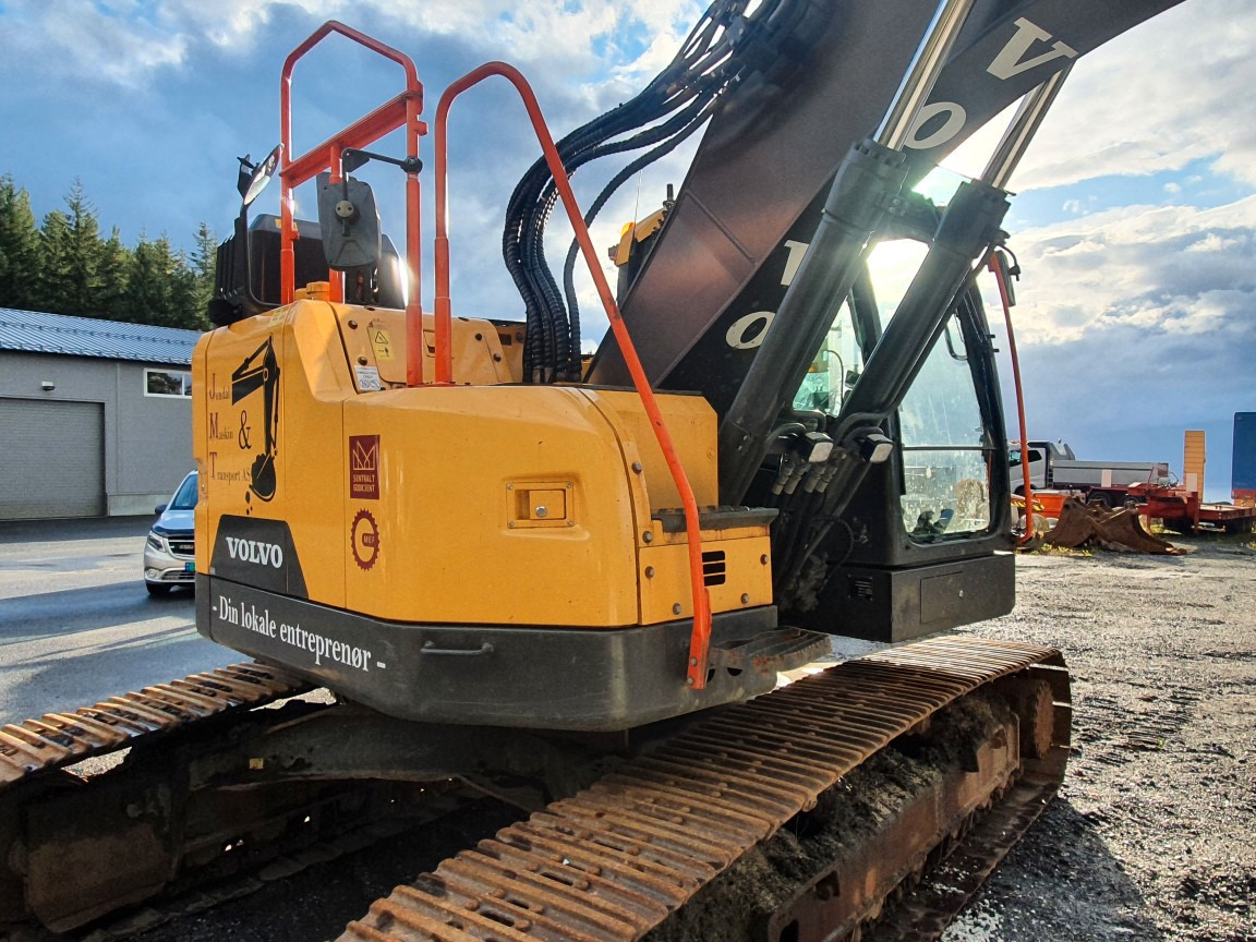 Volvo ECR235EL - Bager guseničar: slika 3 Volvo ECR235EL - Bager guseničar: slika 3